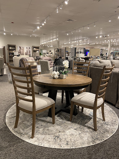 Furniture Store «La-Z-Boy Furniture Galleries», reviews and photos, 4116 Oleander Dr, Wilmington, NC 28403, USA