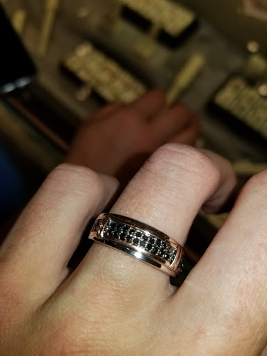 Jewelry Store «Jared The Galleria of Jewelry», reviews and photos, 25851 Brookpark Rd, North Olmsted, OH 44070, USA