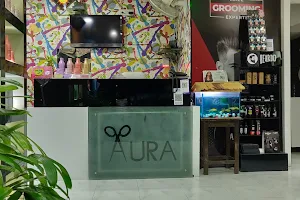 Aura unisex salon image