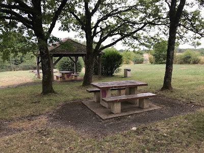 Aire de pique-nique de la source de la Marne à Saints-Geosmes