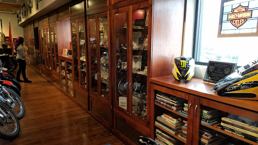 Harley-Davidson Dealer «Dudley Perkins Co. Harley-Davidson & Buell», reviews and photos, 333 Corey Way, South San Francisco, CA 94080, USA