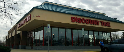 Tire Shop «Discount Tire Store - Raleigh, NC», reviews and photos, 444 E Six Forks Rd, Raleigh, NC 27609, USA