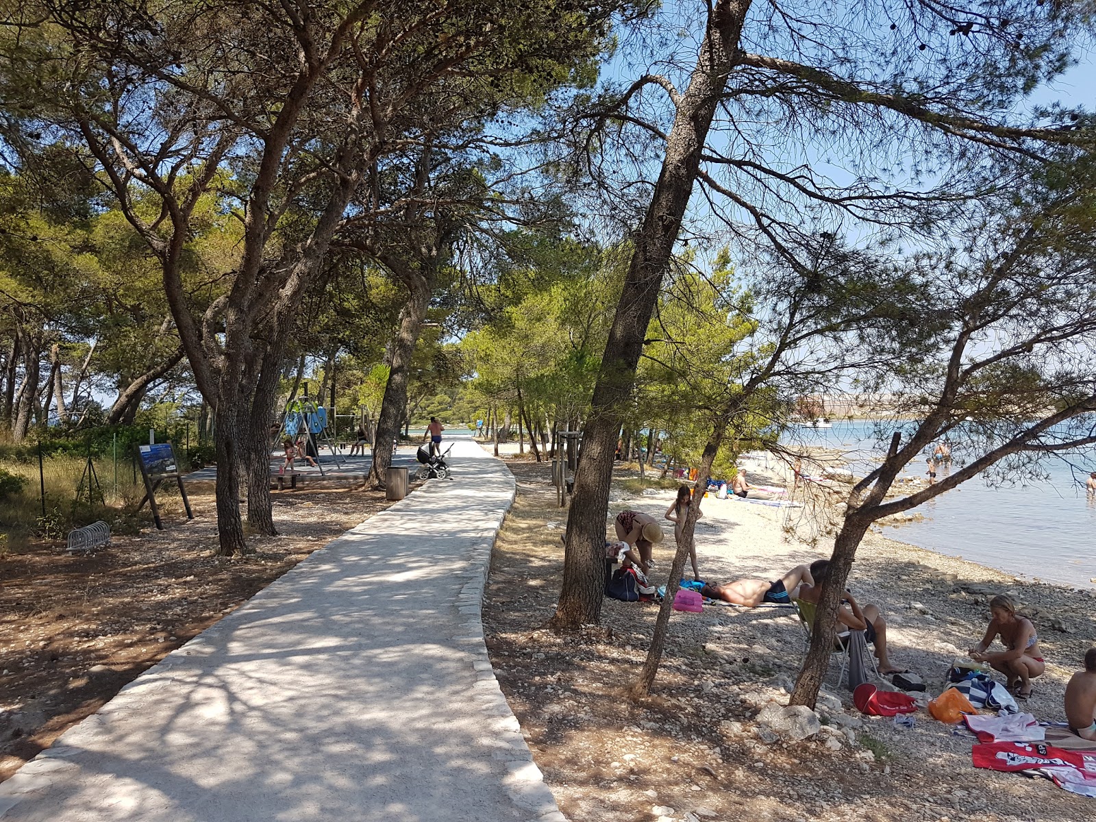 Foto von Sv. Nikola beach mit viele geräumige buchten