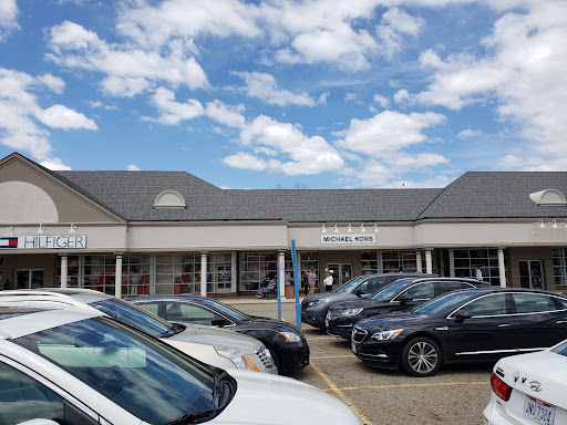 Shopping Mall «Aurora Farms Premium Outlets», reviews and photos, 549 S Chillicothe Rd, Aurora, OH 44202, USA