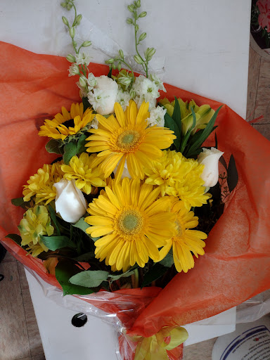 Florist «Malone’s Flower Shop», reviews and photos, 17 W Pike St, Canonsburg, PA 15317, USA