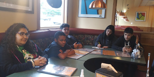 Pizza Restaurant «Round Table Pizza», reviews and photos, 15730 1st Avenue South, Burien, WA 98148, USA