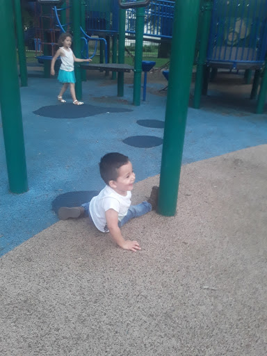 Park «Mayfair Park», reviews and photos, 4550 W Sunnyside Ave, Chicago, IL 60630, USA