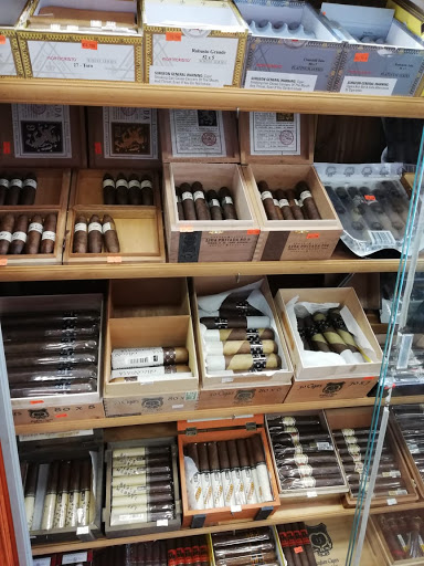 Tobacco Shop «Smoke 4 Less», reviews and photos, 909 S Central Ave, Compton, CA 90220, USA