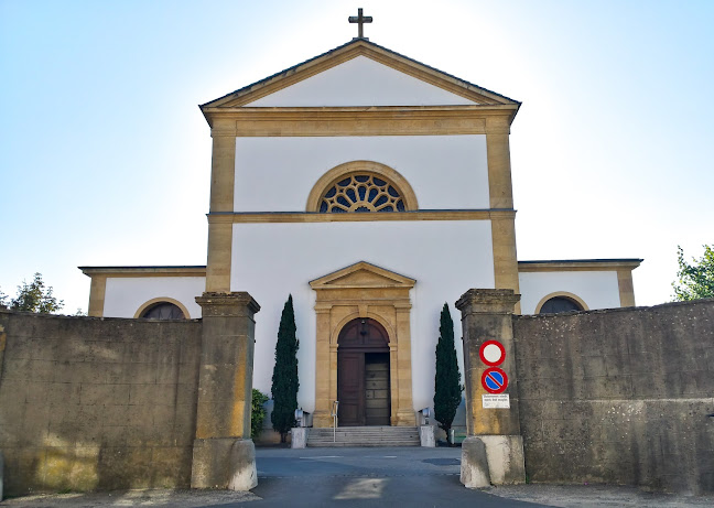 Rezensionen über Paroisse catholique Saint Pierre in Yverdon-les-Bains - Kirche
