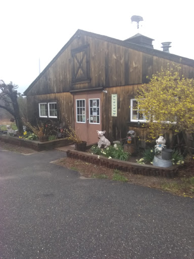 Gourmet Grocery Store «Nodines Gourmet Store», reviews and photos, 39 North St, Goshen, CT 06756, USA