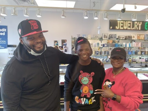 Watch Repair Service «Golden Jewelers - Memphis», reviews and photos, 2926 Lamar Ave, Memphis, TN 38114, USA