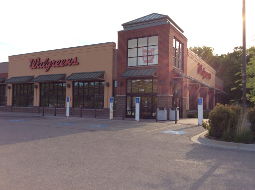 Drug Store «Walgreens», reviews and photos, 2499 MN-7, Excelsior, MN 55331, USA