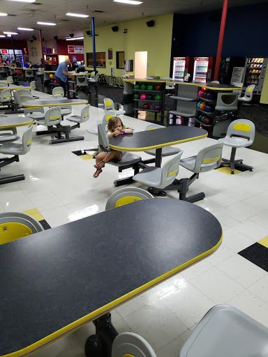 Bowling Alley «Thunder Alley Family Center», reviews and photos, 533 TN-46, Dickson, TN 37055, USA