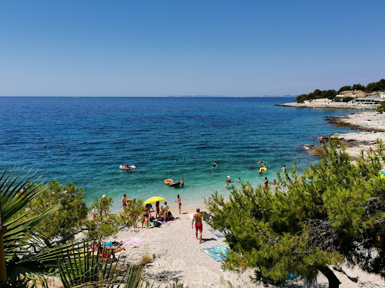 Dolac beach