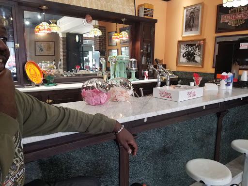 Harley-Davidson Dealer «A.D. Farrow Co. Harley-Davidson (Downtown)», reviews and photos, 491 W Broad St, Columbus, OH 43215, USA