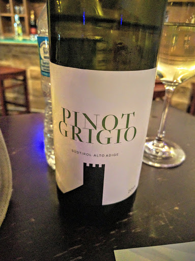 Wine Bar «WineTastic Wine Bar and Retail Store», reviews and photos, 4140 Lemmon Ave #130, Dallas, TX 75219, USA