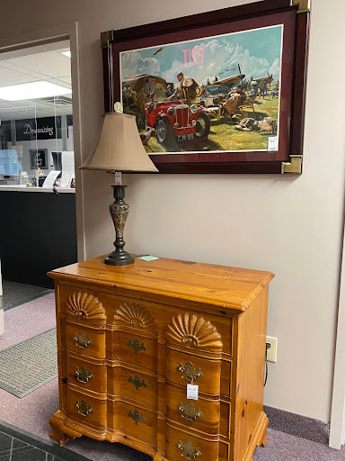 Thrift Store «Transitional Treasures», reviews and photos, 601 Towpath Rd e, Broadview Heights, OH 44147, USA