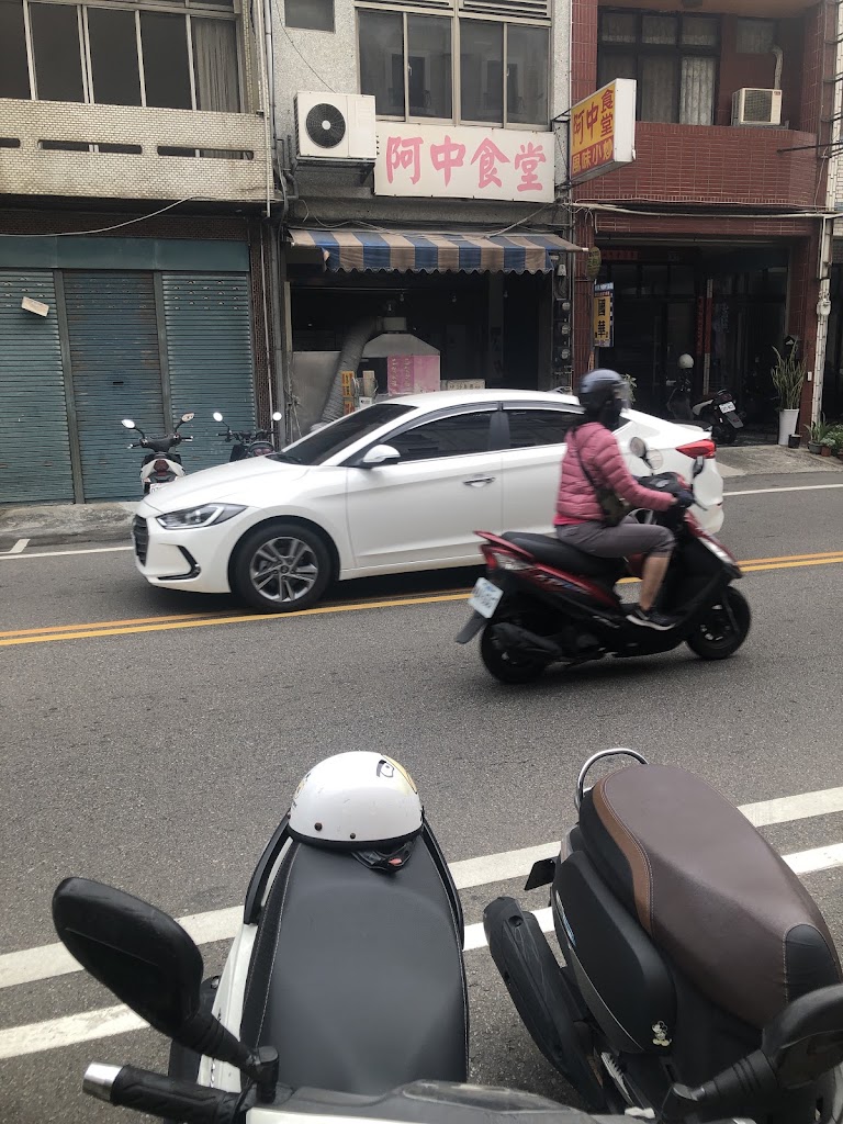 苗栗縣竹南鎮 阿中食堂 - 台灣餐廳推薦 手搖推薦 甜點推薦 買一送一 優惠訊息