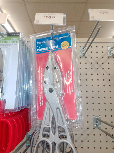 Hardware Store «Harbor Freight Tools», reviews and photos, 7520 W 159th St, Orland Park, IL 60462, USA
