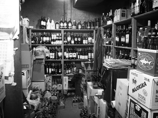 Liquor Store «Sharon Package Store», reviews and photos, 1 Gay St, Sharon, CT 06069, USA