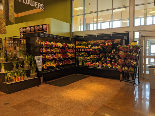 Grocery Store «Fred Meyer», reviews and photos, 6100 E Lake Sammamish Pkwy SE, Issaquah, WA 98029, USA