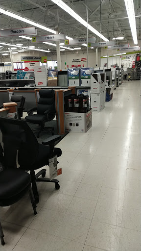 Office Supply Store «Staples», reviews and photos, 3601 Towne Blvd, Franklin, OH 45005, USA