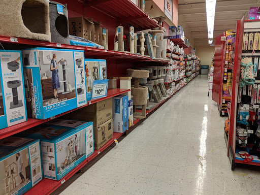 Pet Supply Store «Petco Animal Supplies», reviews and photos, 801 W Lake Ave, Peoria, IL 61614, USA