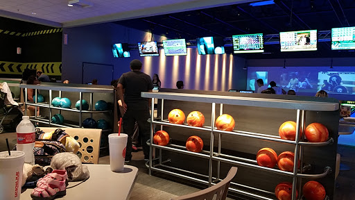 Restaurant «Main Event Entertainment», reviews and photos, 10315 W McDowell Rd, Avondale, AZ 85392, USA