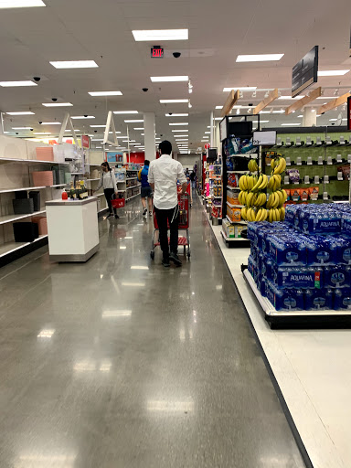 Shopping Mall «West Hollywood Gateway», reviews and photos, 7100 California Route 2, Los Angeles, CA 90046, USA