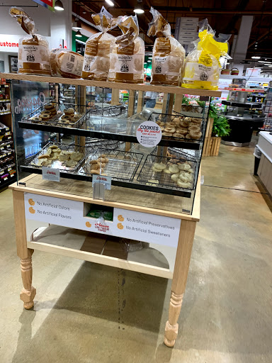 Grocery Store «Earth Fare», reviews and photos, 721 Gov Morrison St #110, Charlotte, NC 28211, USA