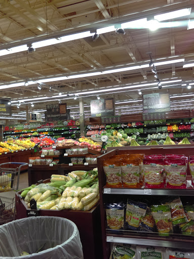 Grocery Store «Kroger», reviews and photos, 310 W North St, Kendallville, IN 46755, USA