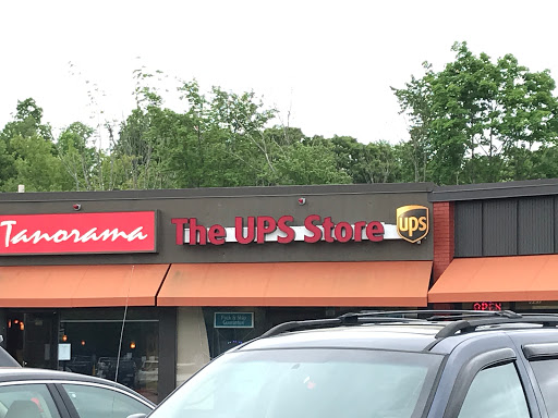Shipping and Mailing Service «The UPS Store», reviews and photos, 680 Main St #1A, Walpole, MA 02081, USA