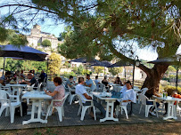 Atmosphère du Restaurant Le Pigeonnier Du Lot à Puy-l'Évêque - n°1