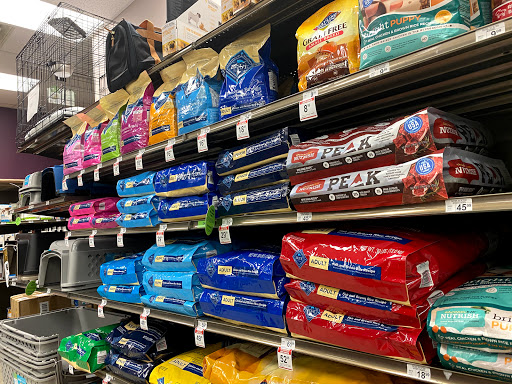 Pet Supply Store «Unleashed by Petco», reviews and photos, 520 S 23rd St, Philadelphia, PA 19146, USA