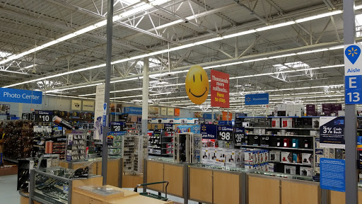 Discount Store «Walmart», reviews and photos, 150 Barnum Avenue Cutoff, Stratford, CT 06614, USA