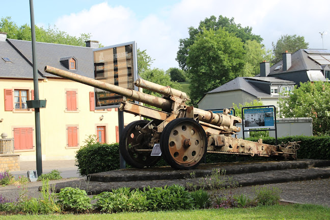 SK18/105mm Howitzer Monument