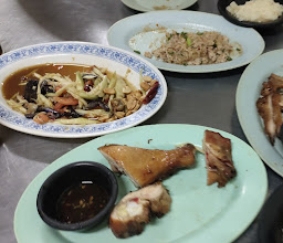 ส้มตำน้าหมู คอหมูย่าง20บาท photo
