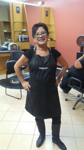 Hair Salon «Fantastic Sams Cut & Color», reviews and photos, 923 10th St, Floresville, TX 78114, USA