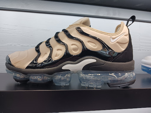 Shoe Store «Shoe Palace», reviews and photos, 1689 Arden Way #2100, Sacramento, CA 95815, USA