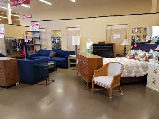 Thrift Store «St Vincent De Paul - West Broadway Thrift Store», reviews and photos, 2345 W Broadway, Eugene, OR 97402, USA