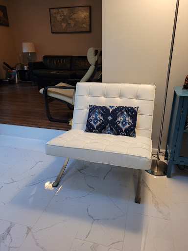 Furniture Rental Service «CORT Furniture Rental & Clearance Center», reviews and photos, 13946 Lee Jackson Memorial Hwy, Chantilly, VA 20151, USA