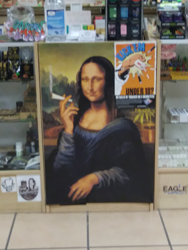 Tobacco Shop «Mesa Smoke Shop», reviews and photos, 4300 N Mesa St, El Paso, TX 79902, USA