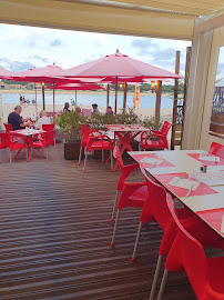 Atmosphère du Restaurant de spécialités à base de poisson-pêcheur Le Poisson Rouge à Vieux-Boucau-les-Bains - n°5