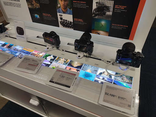 Best Buy image