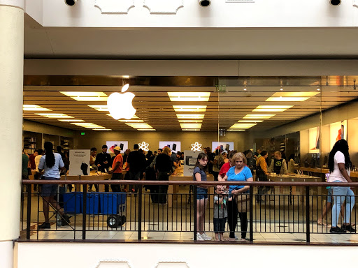 Computer Store «Apple Willow Grove Park», reviews and photos, 2500 W Moreland Rd, Willow Grove, PA 19090, USA