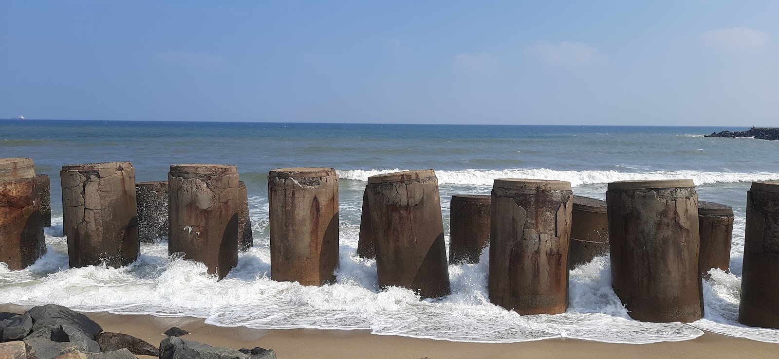 Φωτογραφία του Palagai Thotti Kuppam Beach και η εγκατάσταση