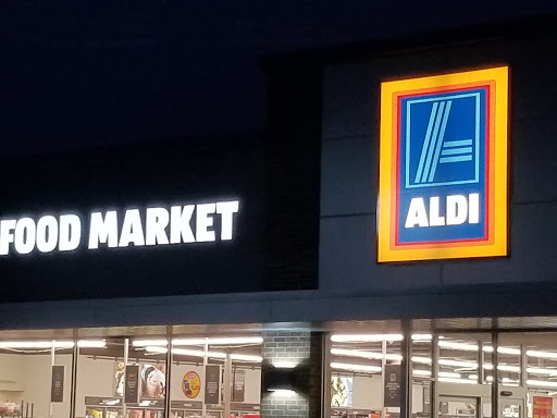 Supermarket «ALDI», reviews and photos, 140 E Poyntz Ave, Manhattan, KS 66502, USA