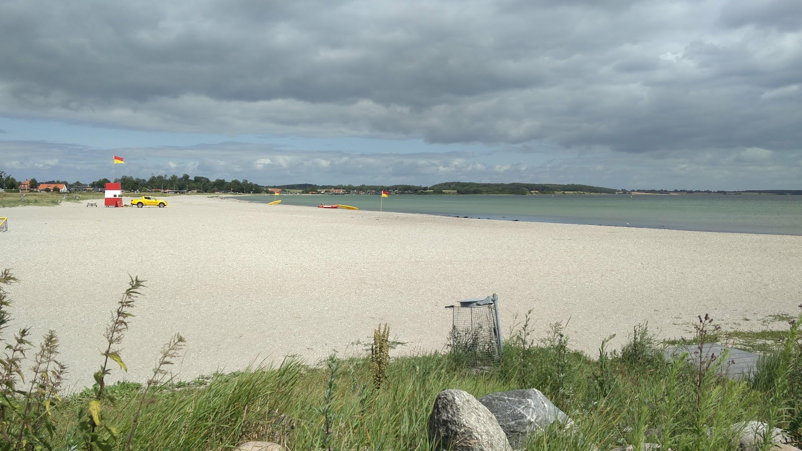 Kerteminde Nordsrand Beach'in fotoğrafı düz ve uzun ile birlikte
