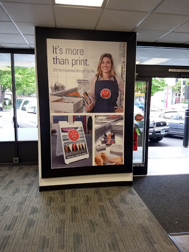 Print Shop «FedEx Office Print & Ship Center», reviews and photos, 1605 NE 7th Ave, Portland, OR 97232, USA