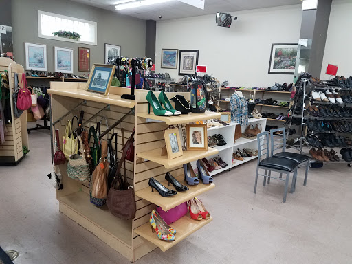 Thrift Store «Boysville Auxiliary Thrift», reviews and photos, 307 W Olmos Dr, San Antonio, TX 78212, USA